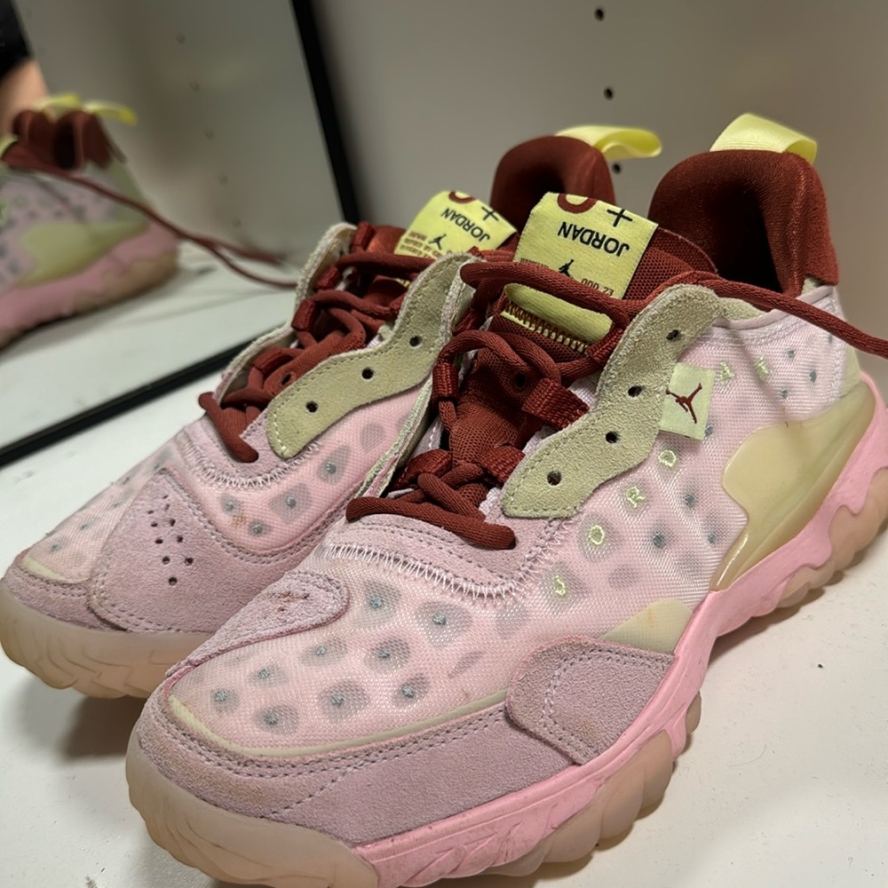 Jordan 23 sneakers regal pink